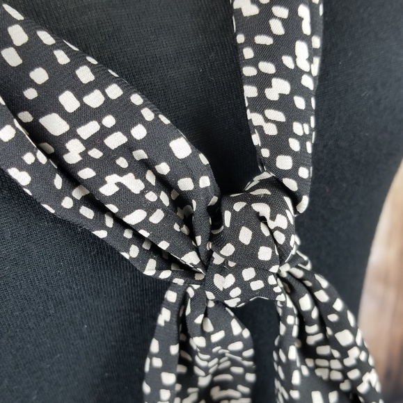 Banana Republic | Black Tie Neck Blouse - Picture 5 of 8